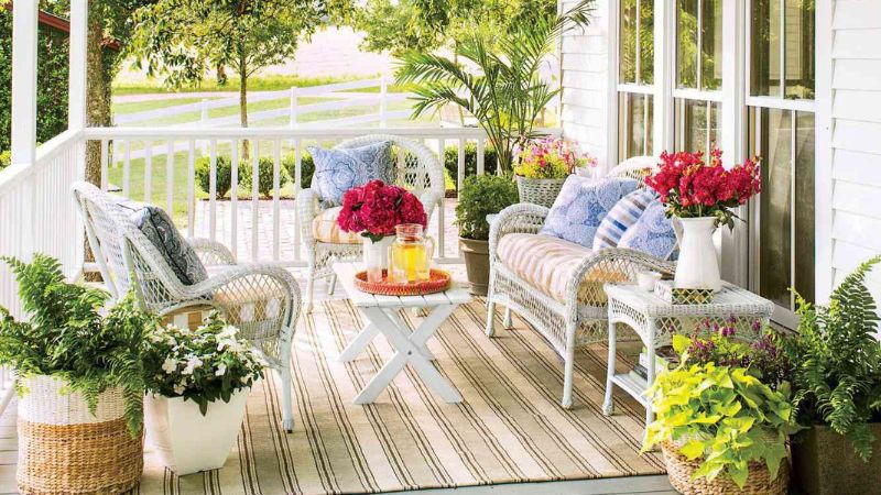 8 Stunning Backyard Decor Ideas to Add Pizzazz to Your Space