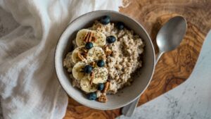 7 Ways to Make a Bowl of Plain Oatmeal Taste So Much Better