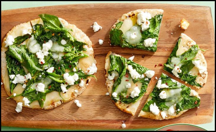 Spinach and Cheese Pita Pizzas